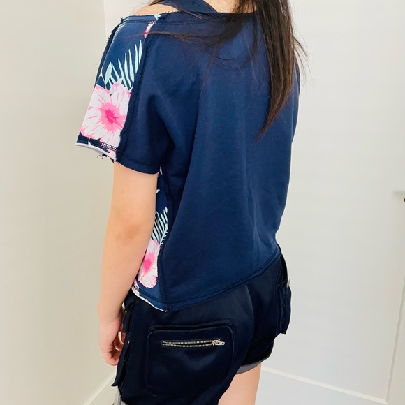 Seven Havens Navy Blue Top T-Shirt with flora pattern - Picture 4 of 4